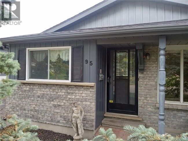 95 Cedar Crest St in Kitchener, ON - Building Photo - Building Photo
