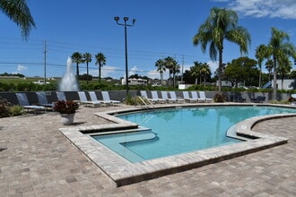 Harbour Cay in Largo, FL - Building Photo - Building Photo