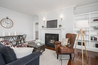 112 Pinckney St, Unit 12A in Boston, MA - Building Photo - Building Photo