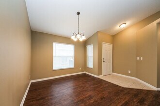 13918 Valleybrooke Ln in Orlando, FL - Building Photo - Building Photo