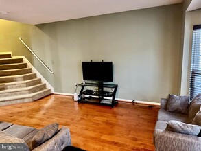 2010 Tea Island Ct in Odenton, MD - Building Photo - Building Photo