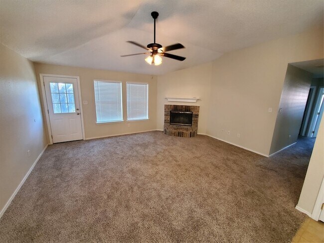 4233 Fernleaf Dr in Fort Worth, TX - Building Photo - Building Photo