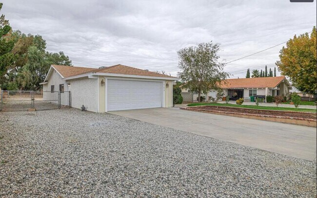 41619 45th St W in Lancaster, CA - Building Photo - Building Photo