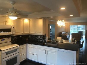 2202 Lucaya Bend-Unit -A2 in Coconut Creek, FL - Building Photo - Building Photo