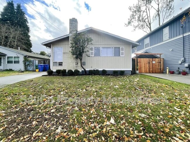1734 NE Bryant St in Portland, OR - Building Photo - Building Photo