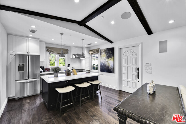 1203 Park Way in Beverly Hills, CA - Building Photo - Building Photo