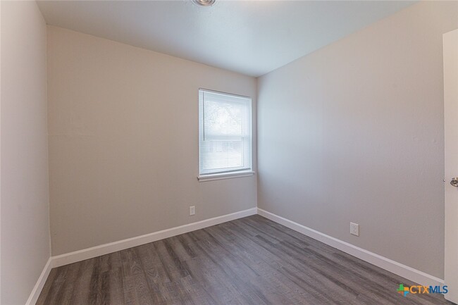 property at 1106 Illinois Ave