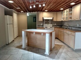 1008 Stockwell St in Aberdeen, WA - Building Photo