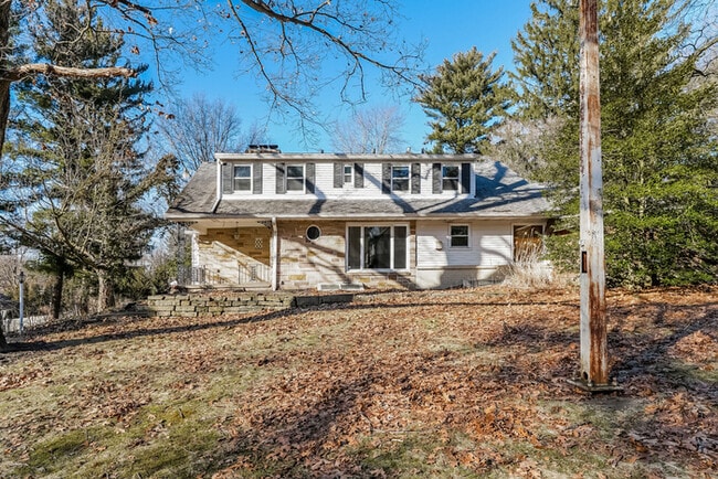 property at 2343 Ridgewood Rd