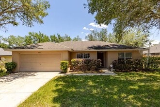 4501 Treasure Cay Rd in Tavares, FL - Building Photo - Building Photo