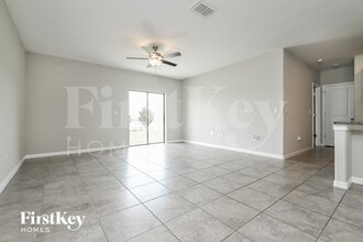 15315 Broad Brush Dr in Sun City Center, FL - Building Photo - Building Photo