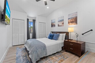 719 NE 36th St in Oakland Park, FL - Foto de edificio - Building Photo