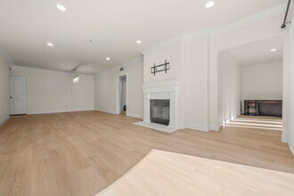 8541 Alcott St, Unit 201 in Los Angeles, CA - Foto de edificio - Building Photo
