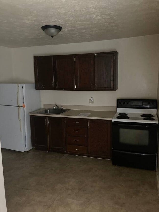 207 Cunningham St, Unit C