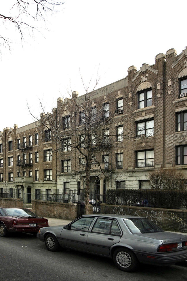 506 Eastern Pky in Brooklyn, NY - Building Photo - Building Photo