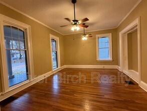 909 N 6th St in Springfield, IL - Building Photo - Building Photo