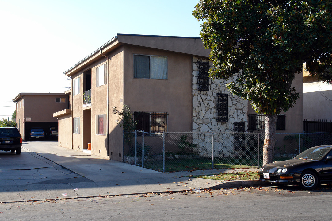 514 W Olive St in Inglewood, CA - Foto de edificio