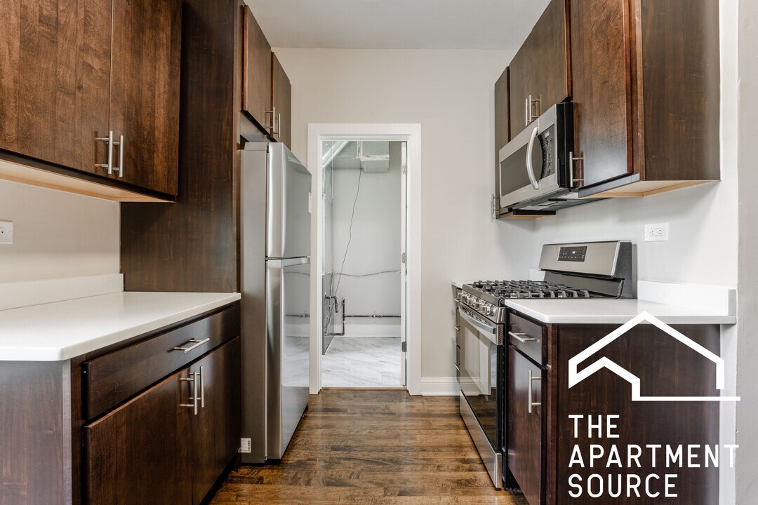 3602 W Grace St in Chicago, IL - Building Photo