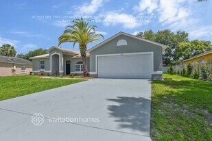 676 Regency Way in Kissimmee, FL - Building Photo