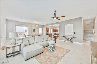 11262 Cactus Tower Ave in Las Vegas, NV - Building Photo - Building Photo