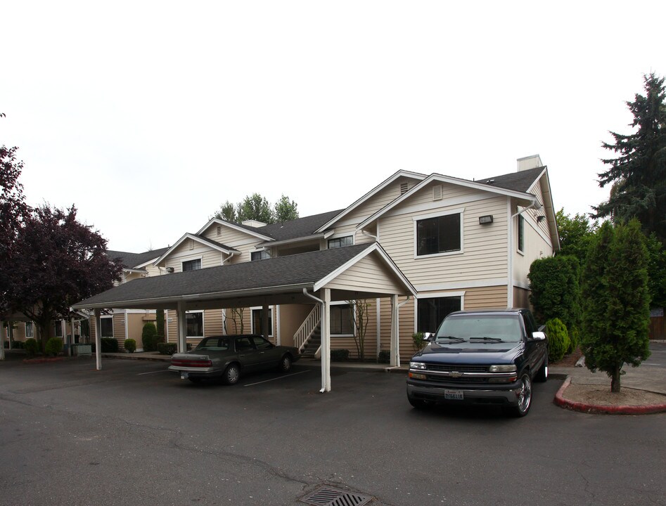 Suncrest Condominiums in Tacoma, WA - Foto de edificio
