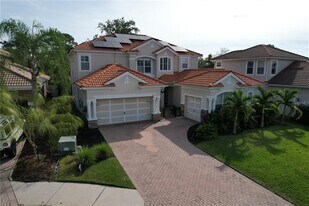 8111 Santa Rosa Ct in Sarasota, FL - Building Photo