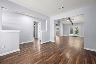 7314 Robin St in Texas City, TX - Building Photo - Building Photo