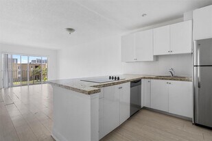 4920 NW 79th Ave in Doral, FL - Building Photo