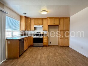 10946 Decatur Rd in San Diego, CA - Building Photo - Building Photo