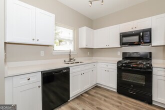 4830 Tangerine Cir in Oakwood, GA - Building Photo - Building Photo