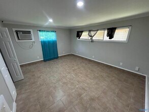 2705 Whitesburg Dr in Huntsville, AL - Building Photo - Building Photo