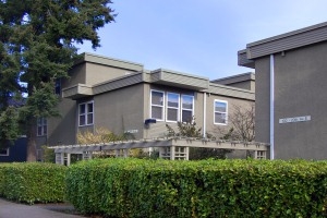 Mary Ruth Manor in Seattle, WA - Building Photo