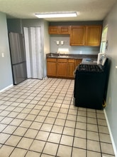 7010 Bartlett Rd in Reynoldsburg, OH - Building Photo - Building Photo