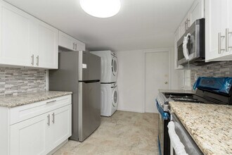 60 Ellison Rd in Franklin Township, NJ - Building Photo - Building Photo