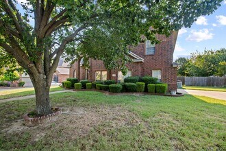 946 Angie Ln in Desoto, TX - Building Photo - Building Photo