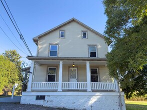 6 N Peartown Rd in Reinholds, PA - Building Photo - Building Photo