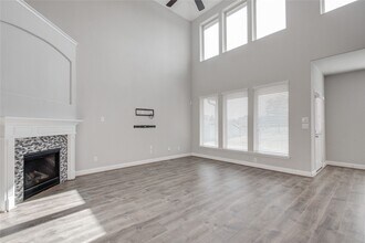 12816 Oak Fls Dr in Pearland, TX - Building Photo - Building Photo