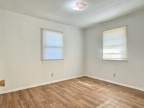 2122 William Gibbons Rd in Turbeville, SC - Building Photo - Building Photo