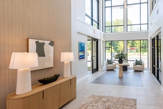 The Fitzgerald in Dale City, VA - Foto de edificio - Lobby