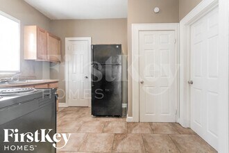 2160 S Emerson Ave in Indianapolis, IN - Building Photo - Building Photo