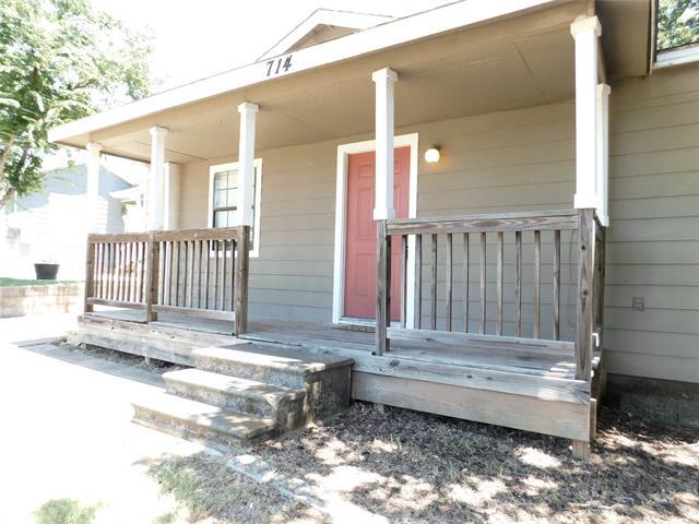 714 N Ruddell St in Denton, TX - Building Photo - Building Photo