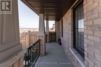 2 Scarletwood St in Hamilton, ON - Building Photo - Building Photo