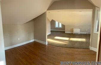 51 Mt Vernon St in Melrose, MA - Building Photo - Building Photo