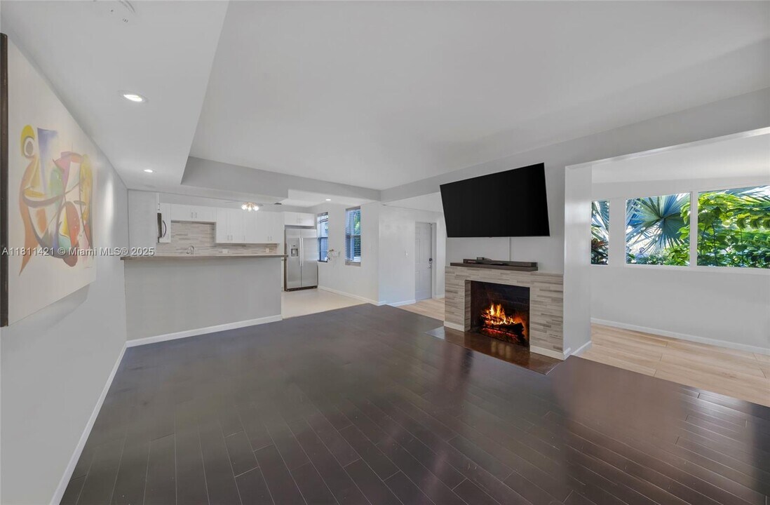 12125 NE 5th Ave in North Miami, FL - Building Photo