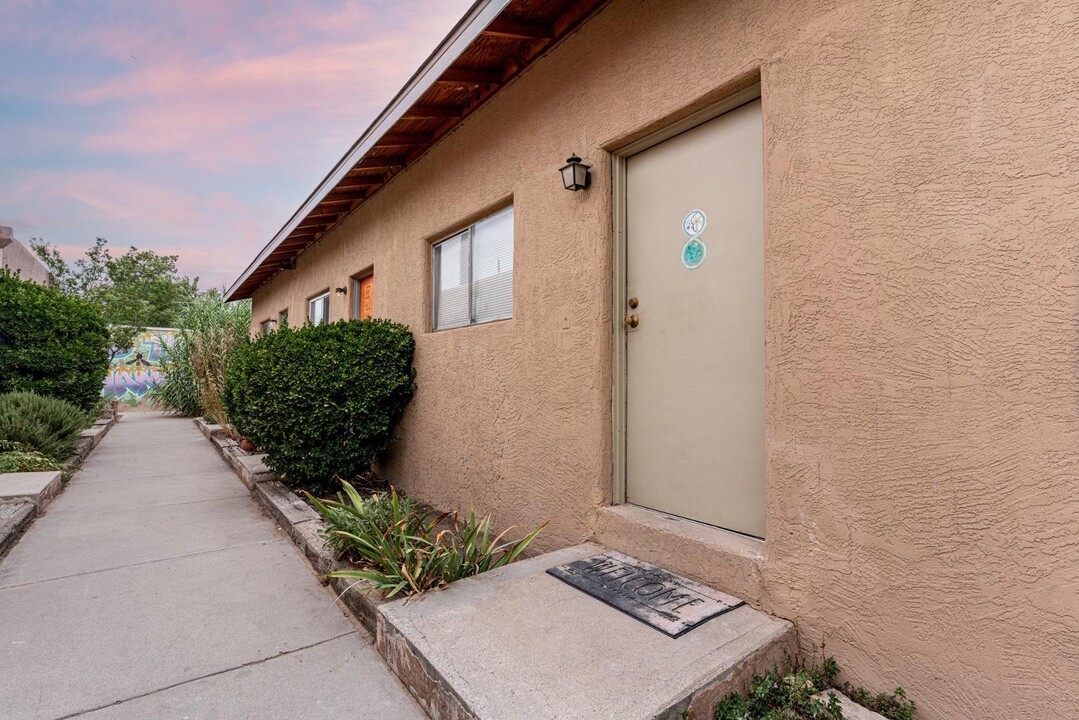 2105 St Cyr Ave SE in Albuquerque, NM - Building Photo