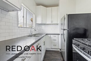 250 Loma Dr in Los Angeles, CA - Building Photo