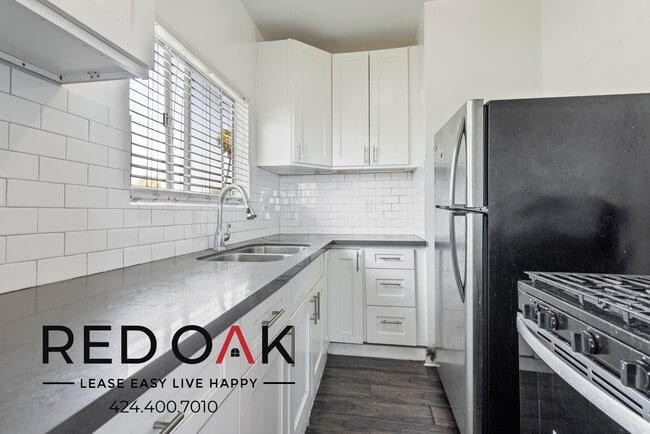 property at 250 Loma Dr
