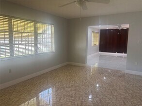 1245 NW 186th St in Miami, FL - Building Photo - Building Photo