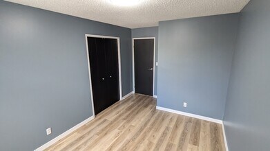 7316 Dalgliesh Dr in Regina, SK - Building Photo - Building Photo