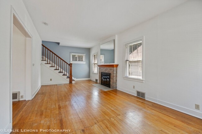 826 N Center St in Naperville, IL - Building Photo - Building Photo